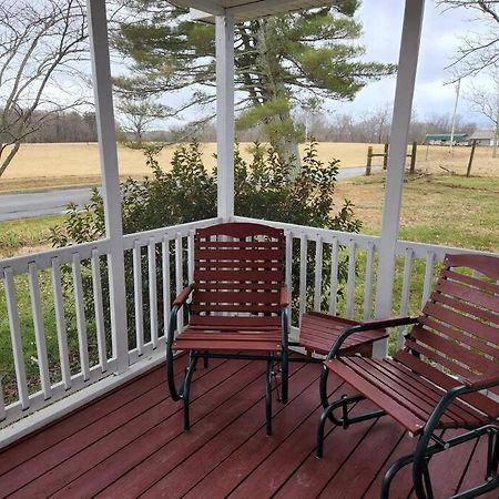 Spacious Family Farmhouse Pikeville Екстер'єр фото
